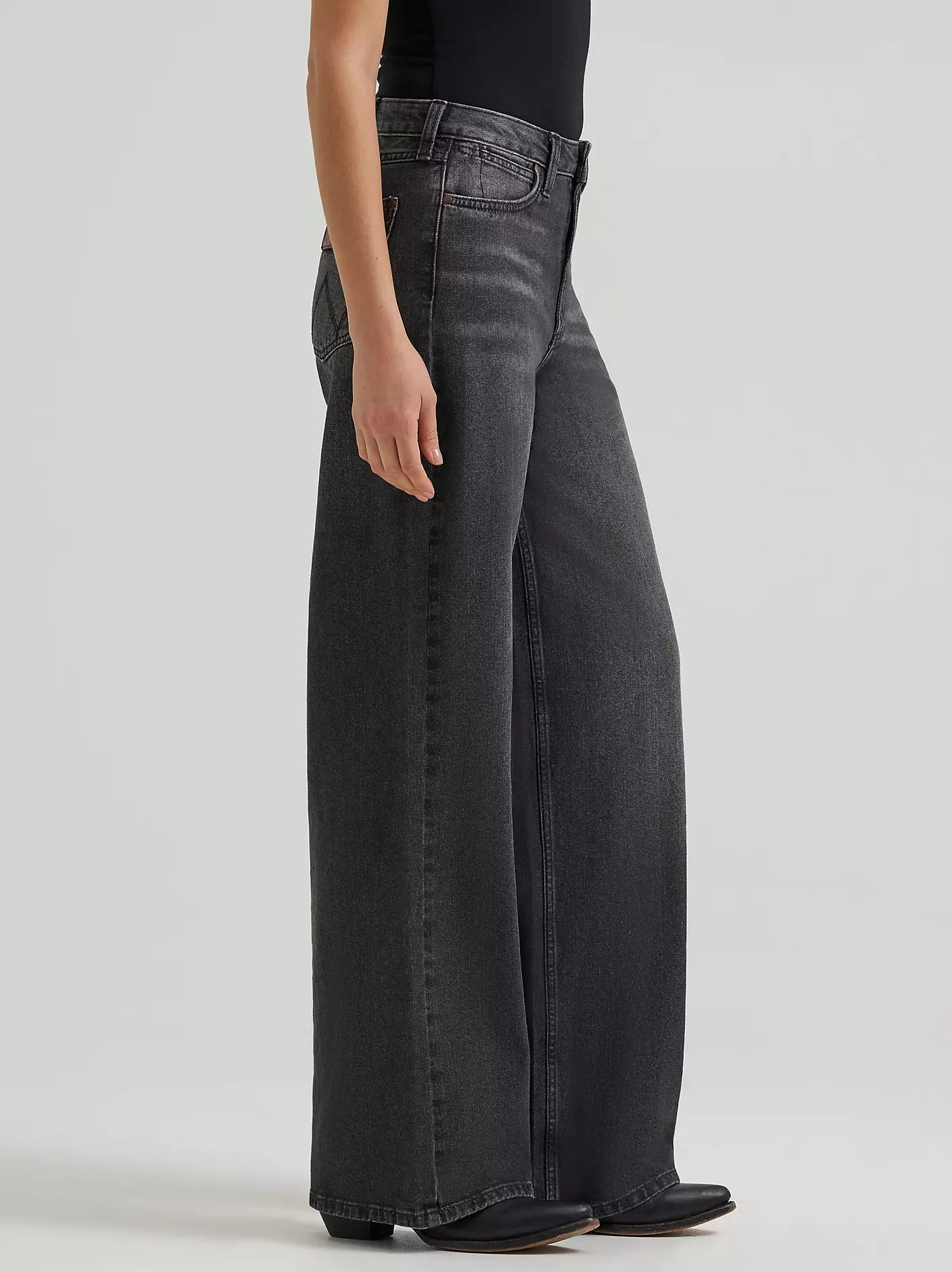 Wrangler Retro® Bailey High Rise Wide Leg Jean in Harper