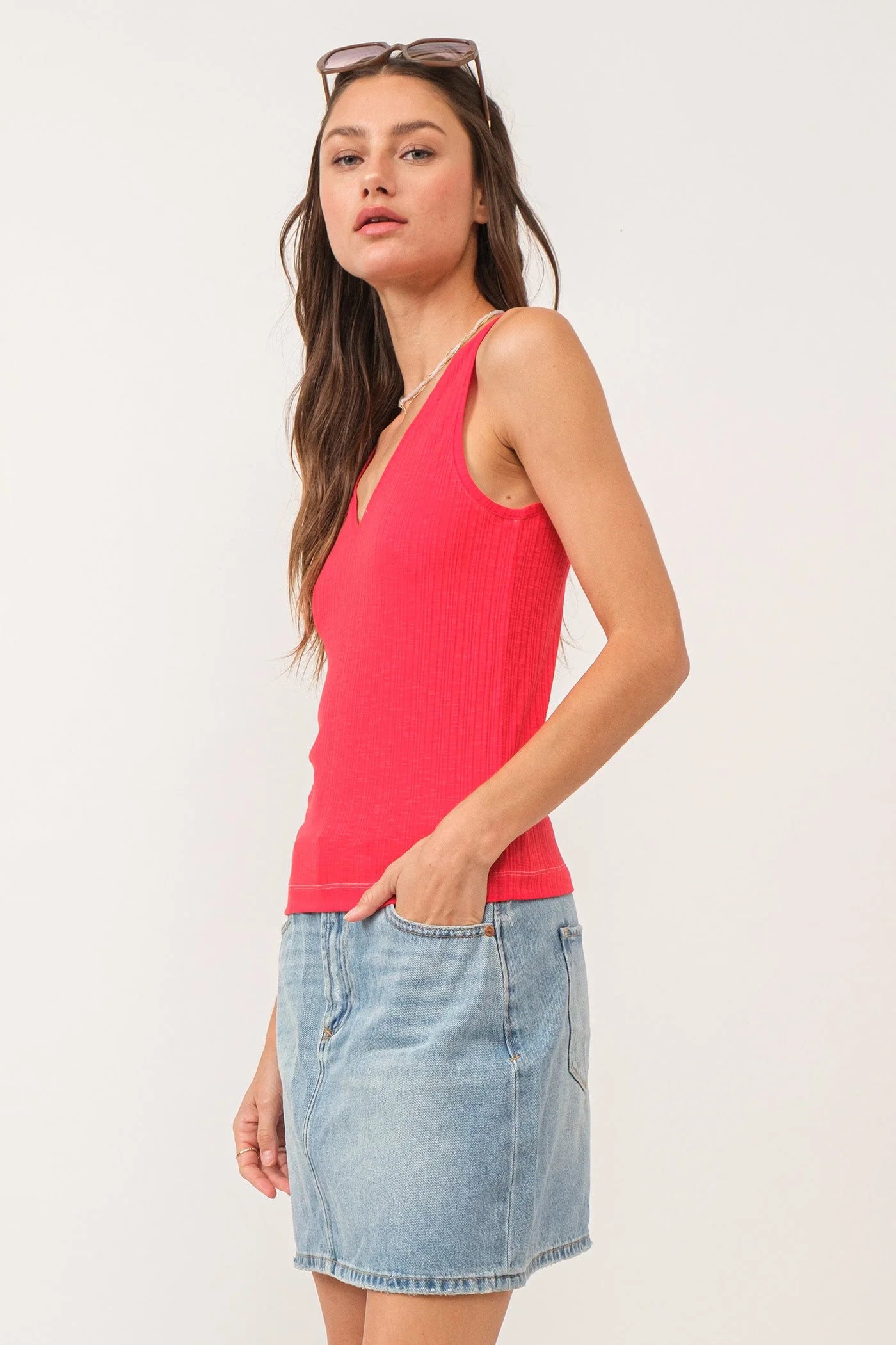 Another Love Noa V-Neck Tank Infra Red