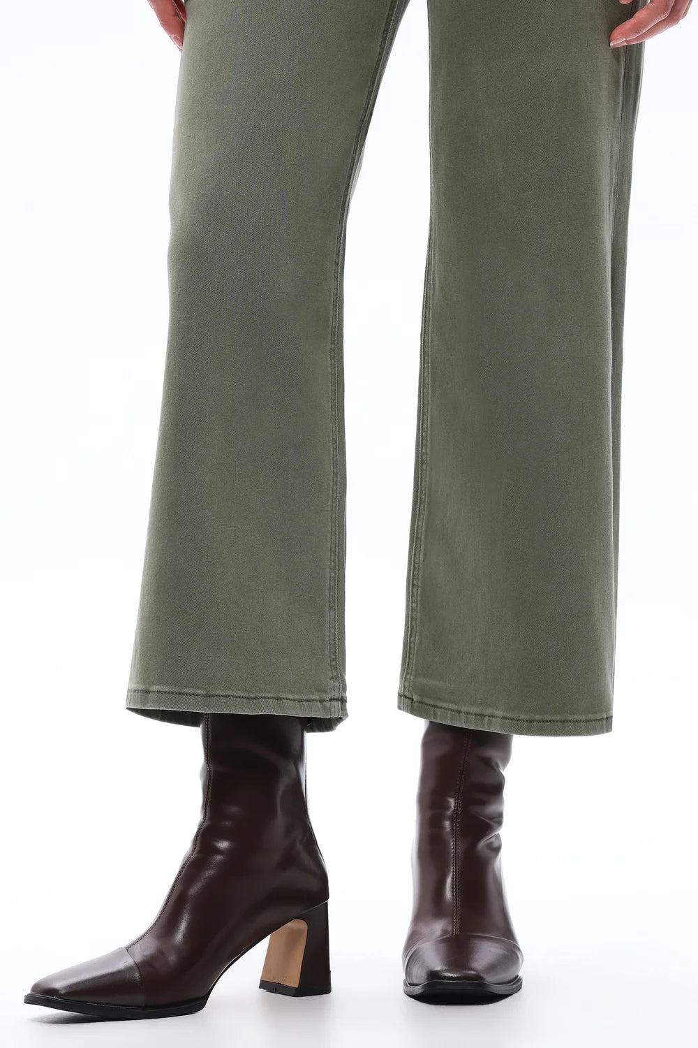 Bayeas Mid Rise Relaxed Cropped Straight Leg Pants in Green