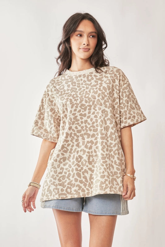 Davi & Dani Leopard Rhinestone Short Sleeve Tee in Cloud Taupe