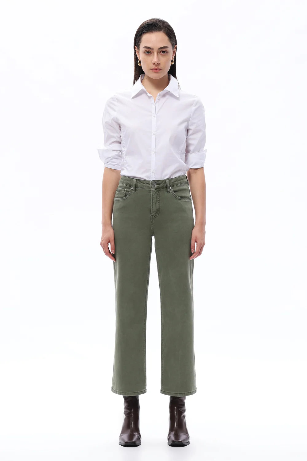 Bayeas Mid Rise Relaxed Cropped Straight Leg Pants in Green