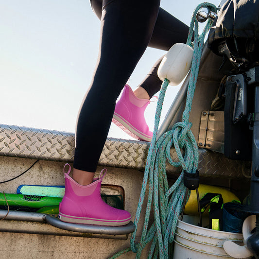 XTRATUF Women's Ankle Deck Boot in Rose Violet