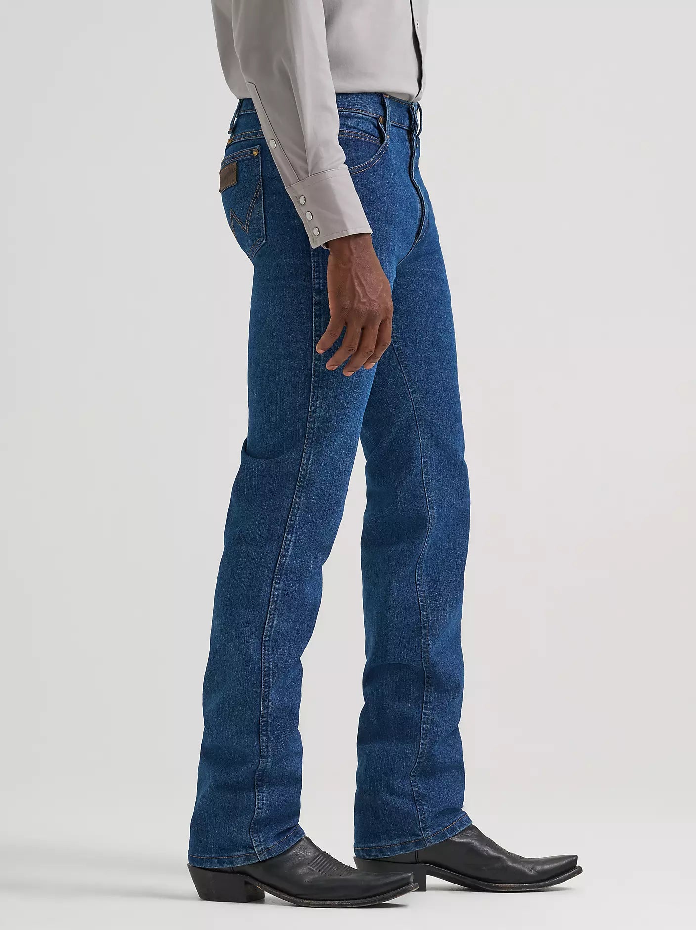 Wrangler Premium Performance Advanced Comfort Cowboy Cut® Slim Fit Jean in MS Wash