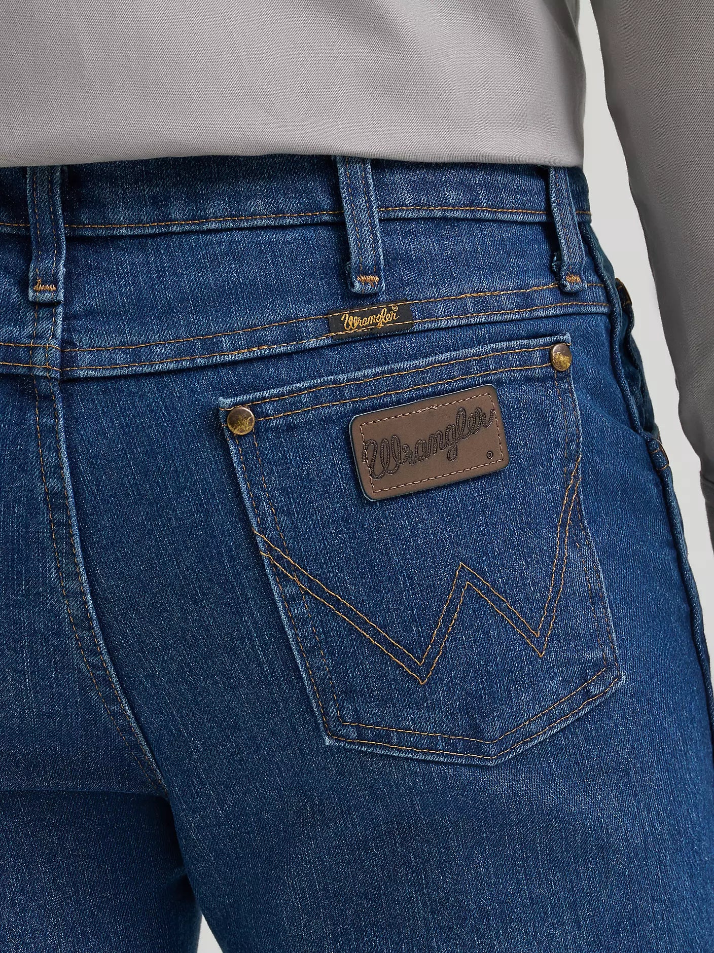 Wrangler Premium Performance Advanced Comfort Cowboy Cut® Slim Fit Jean in MS Wash