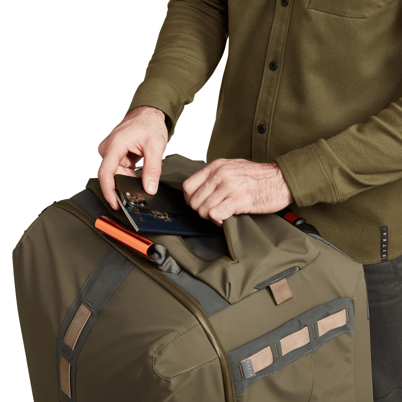 Sitka Gear Nomad Gear Roller Luggage in Pyrite