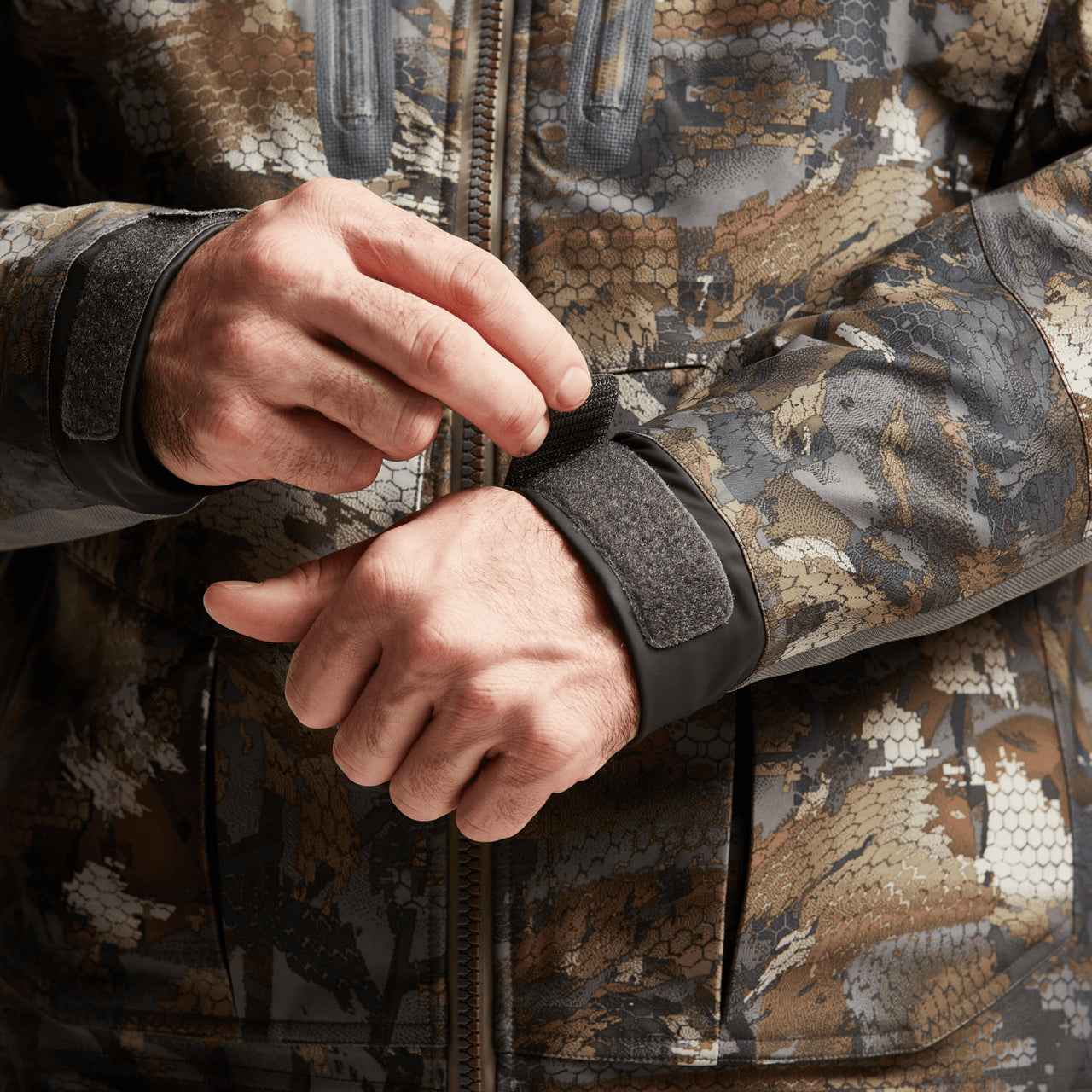 Sitka Hudson Jacket in Optifade Timber – Cowboy Headquarters