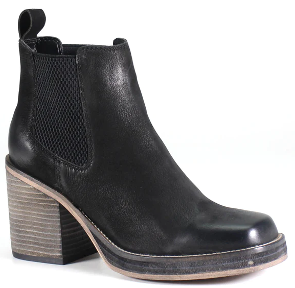 Ser Eeta Nubuck Bootie Black 10