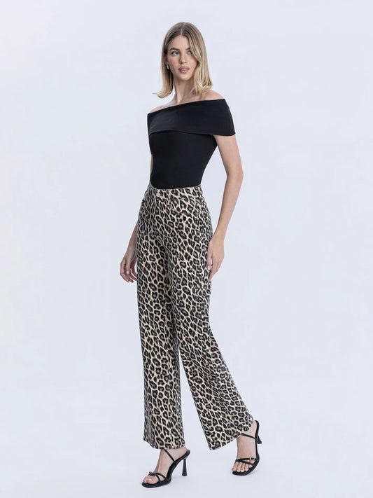 Vervet Super High Rise Wide Leg Jean in Leopard
