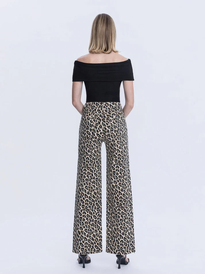Vervet Super High Rise Wide Leg Jean in Leopard