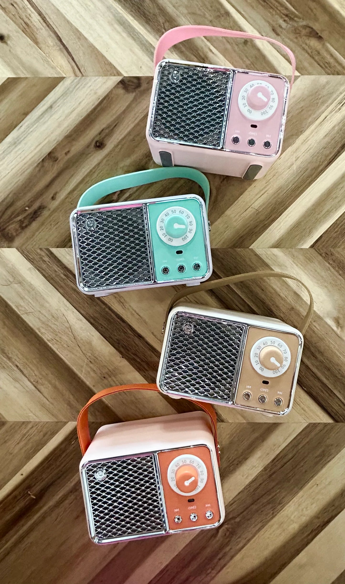 Retro Radio Bluetooth Speaker