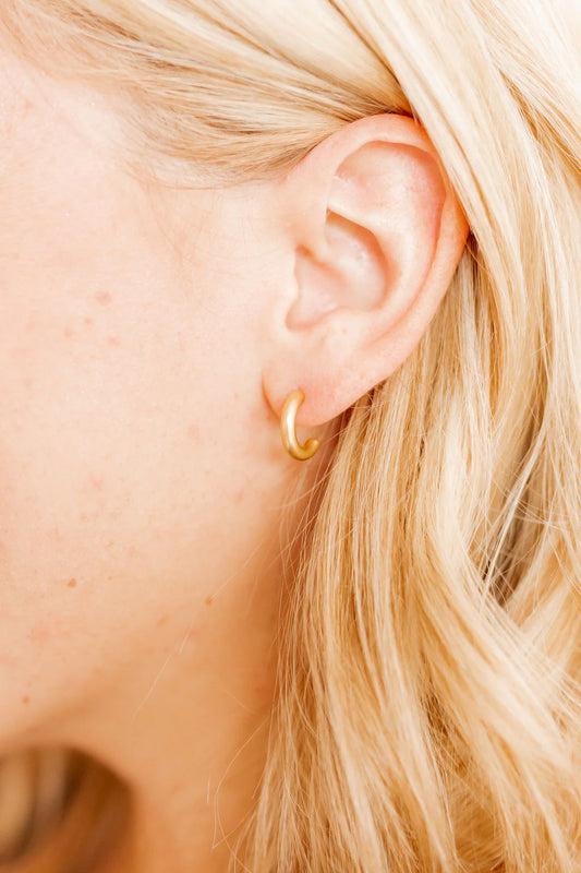 Linny Co Ada Gold Huggie Earrings