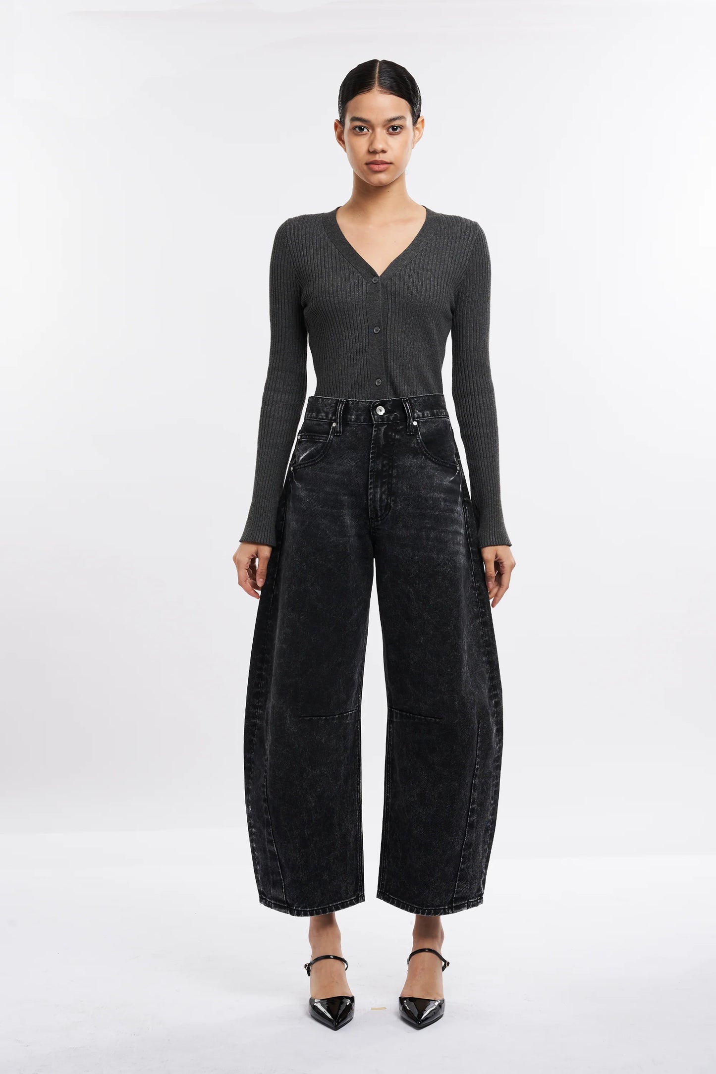 Bayeas Katia Tailored Barrel Leg Denim Jeans in Black