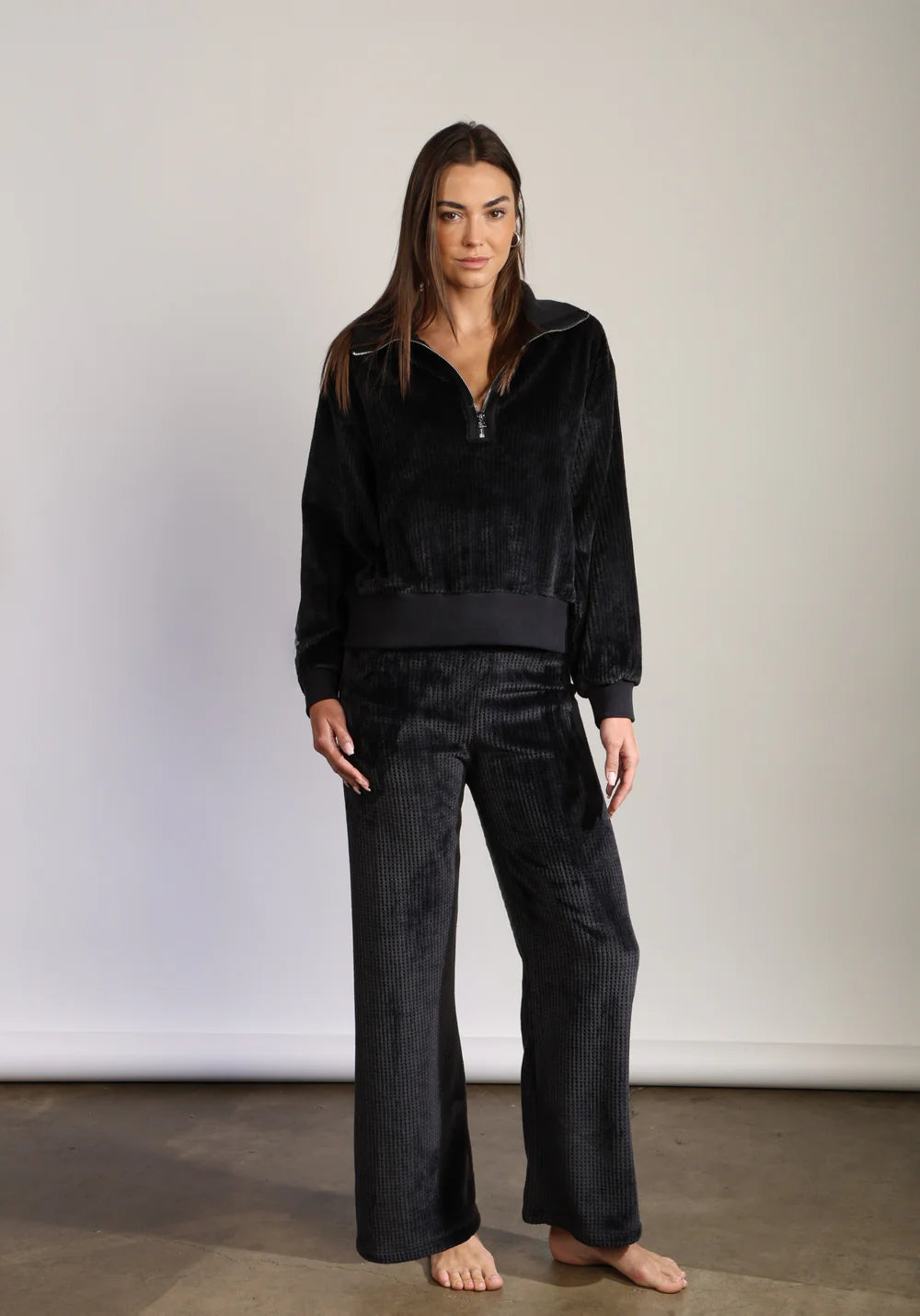 Dylan Drawstring Pant in Black