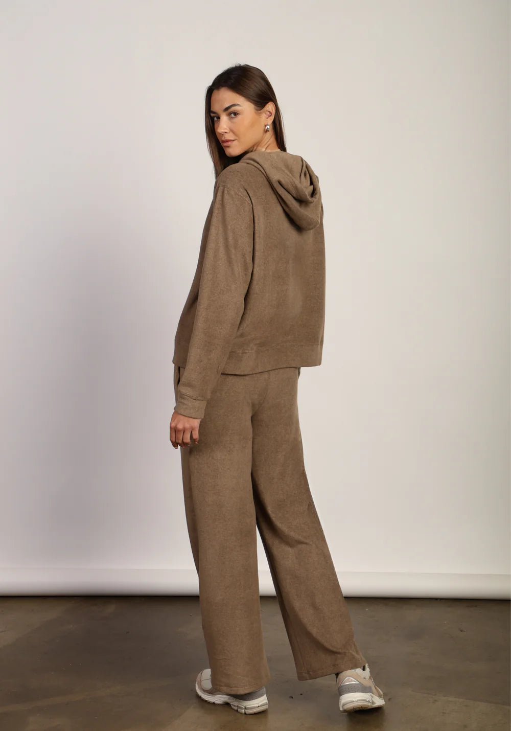 Dylan Cloud 9 Pant in Brown