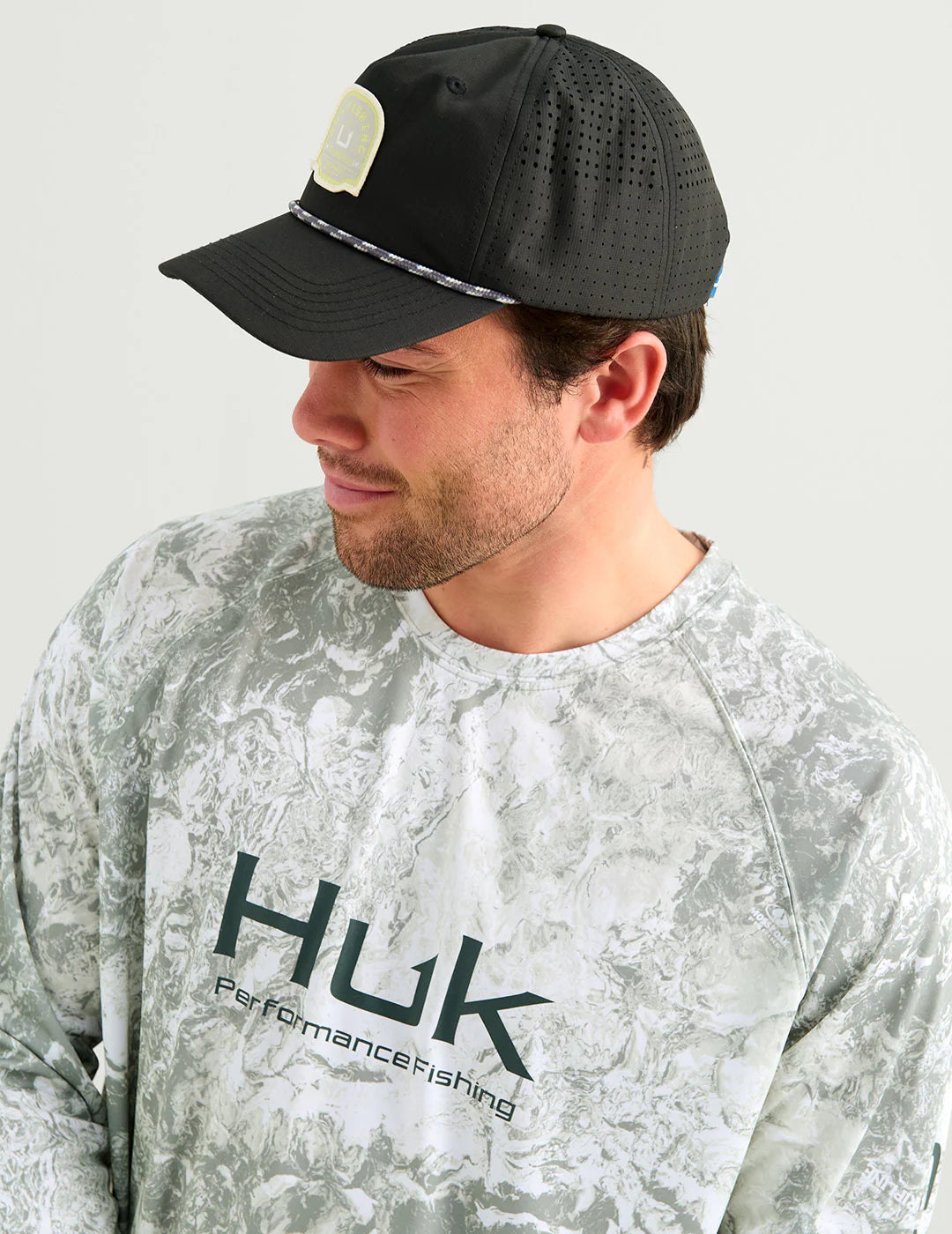 Huk Mossy Oak Pursuit Performance Crew in Mossy Oak Seagrass