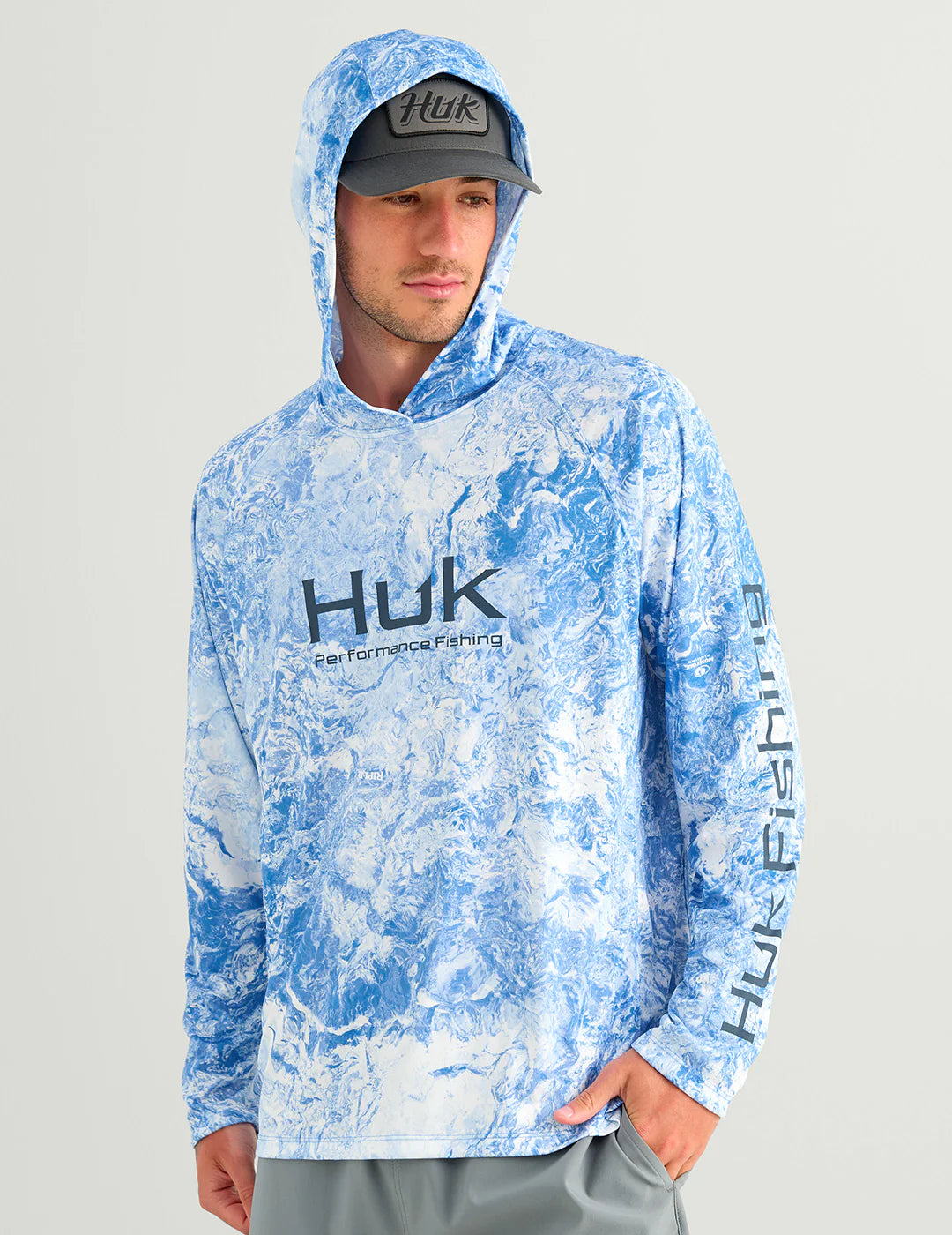 Huk Pursuit Performance Hoodie in Mossy Oak Regatta
