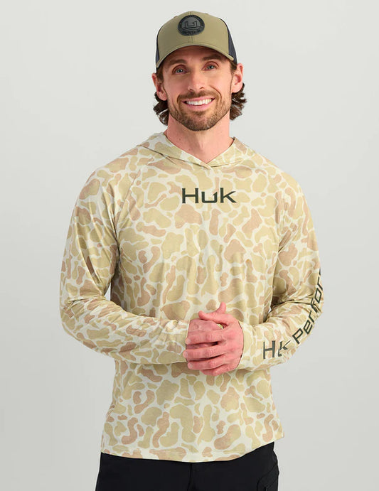 Huk Airweight KC Printed Hoodie in KC Sand Camo