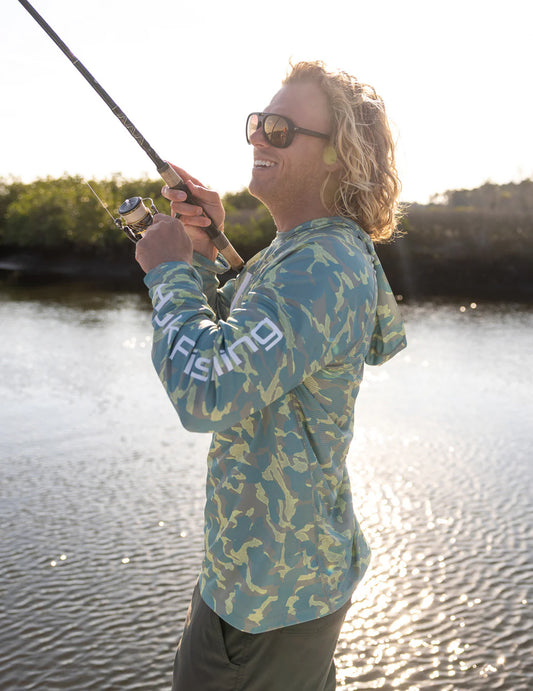 Huk Icon Performance Hoodie in Seagrass Camo