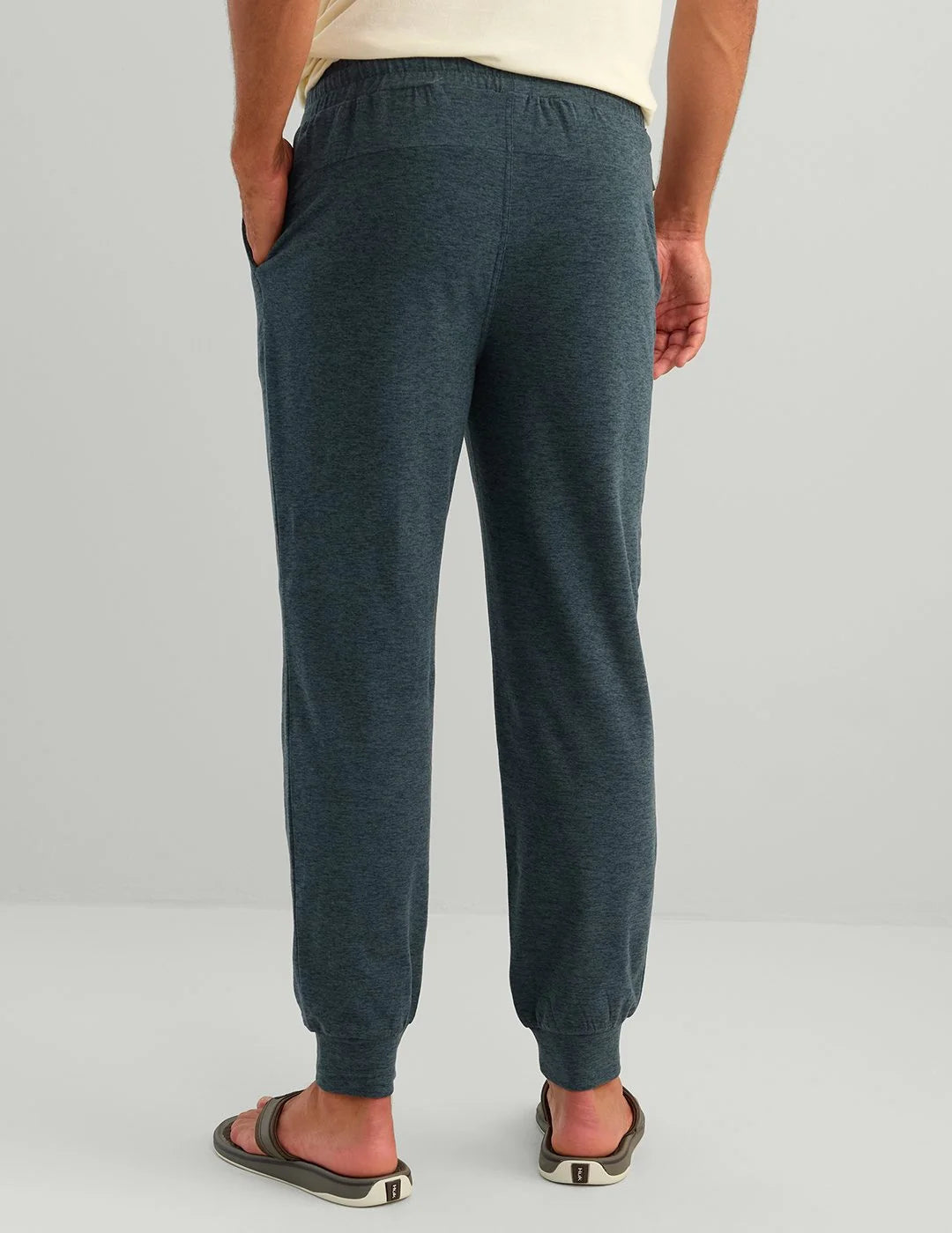 Huk Leeward Fleece Jogger in Sea Storm Heather