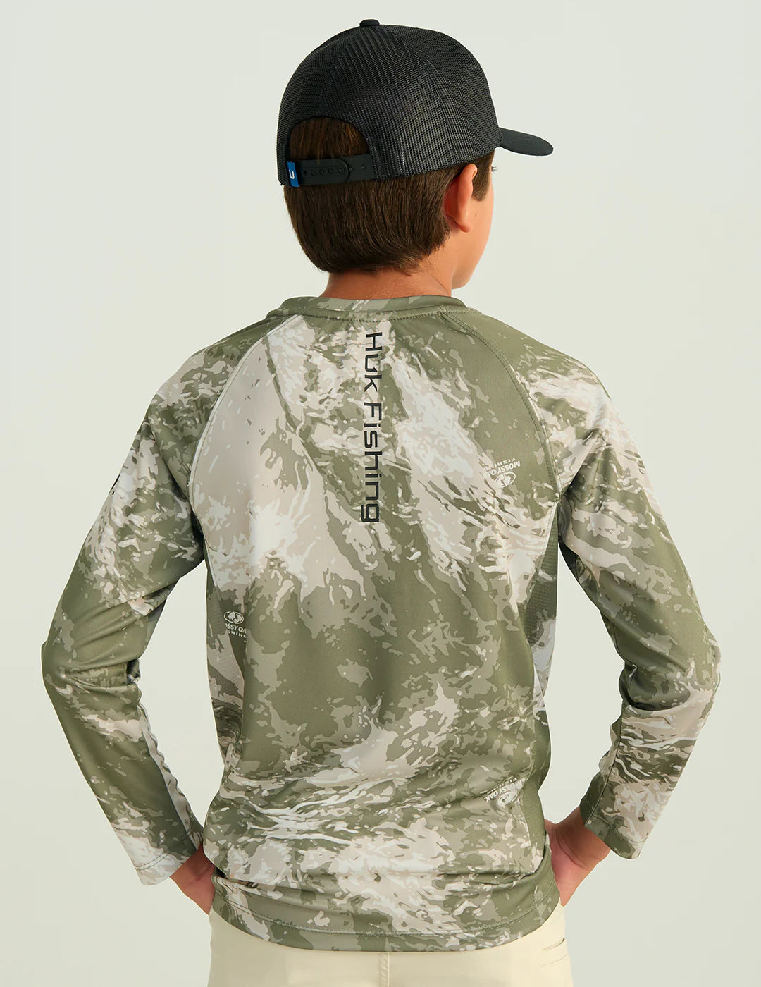 Huk Kids Mossy Oak Pursuit Performance Crew in Mossy Oak Stormwater Freshwater