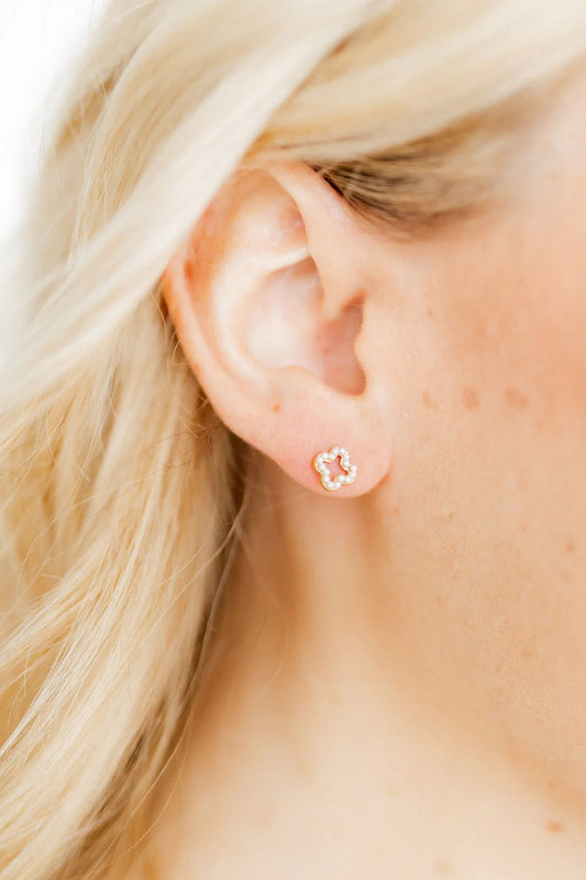 Linny Co Talia Clover Pearl Stud Earrings