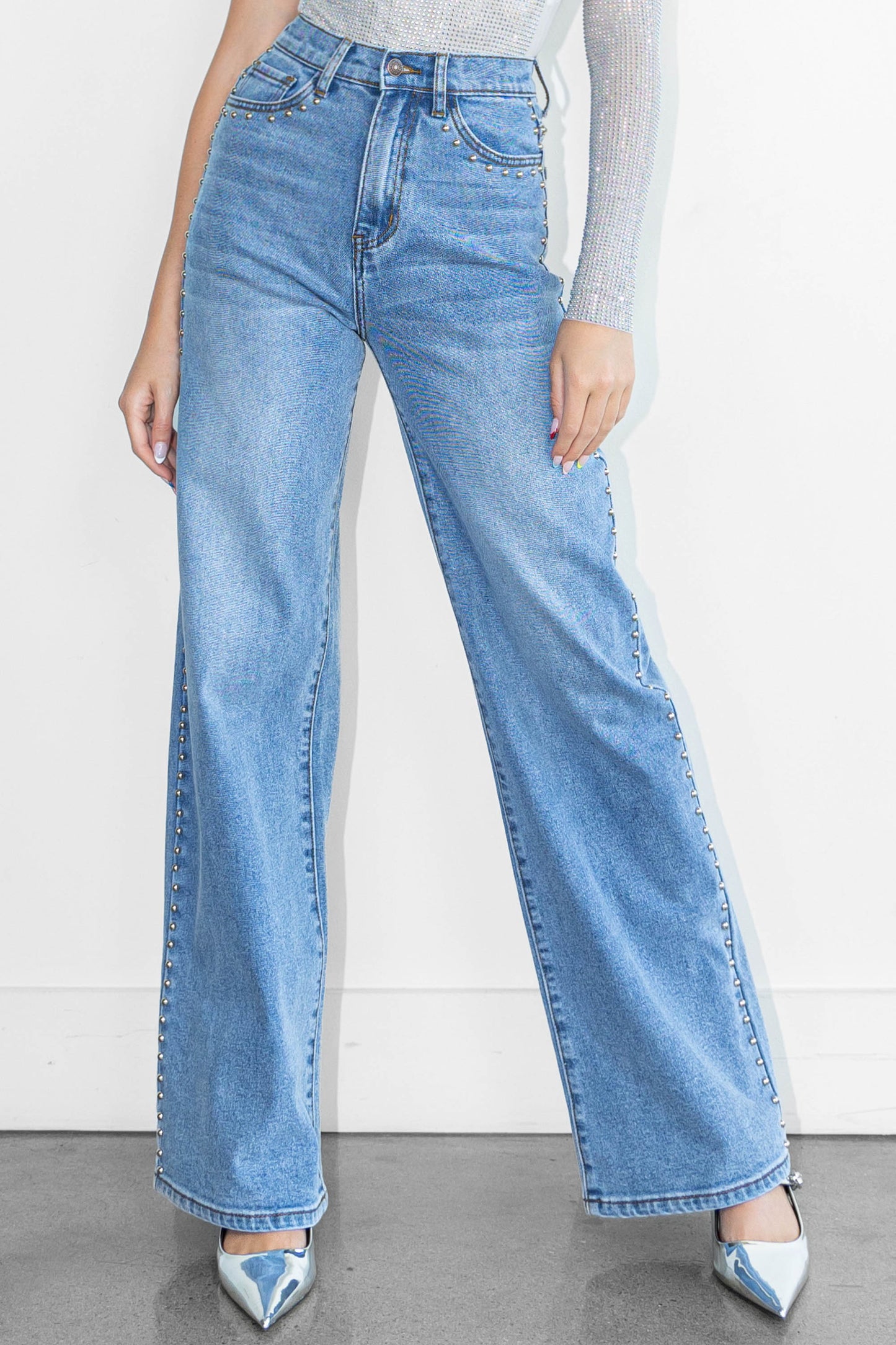 Women's Medium Stone Stud Wide Leg Jeans