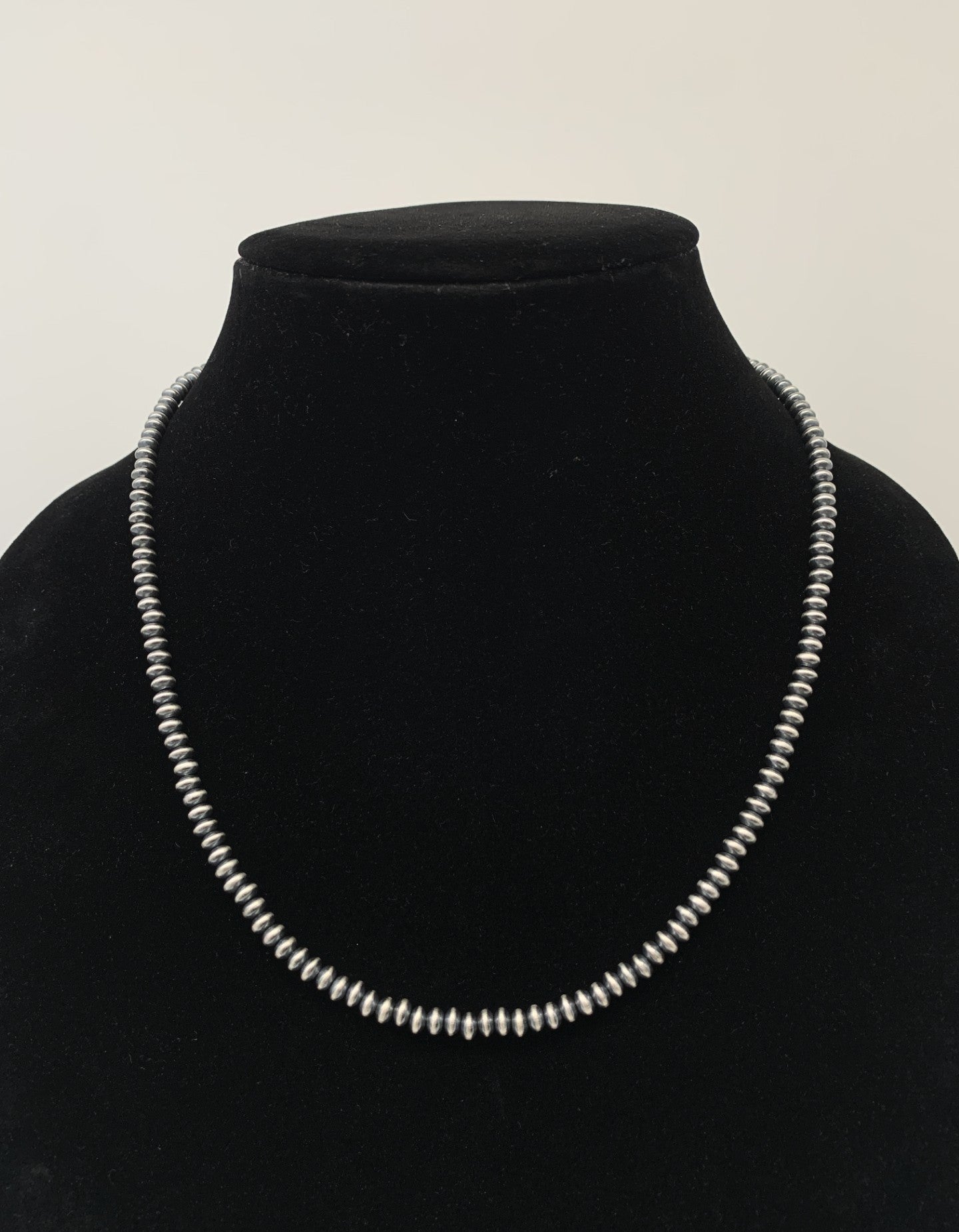 20" Navajo Pearl Necklace