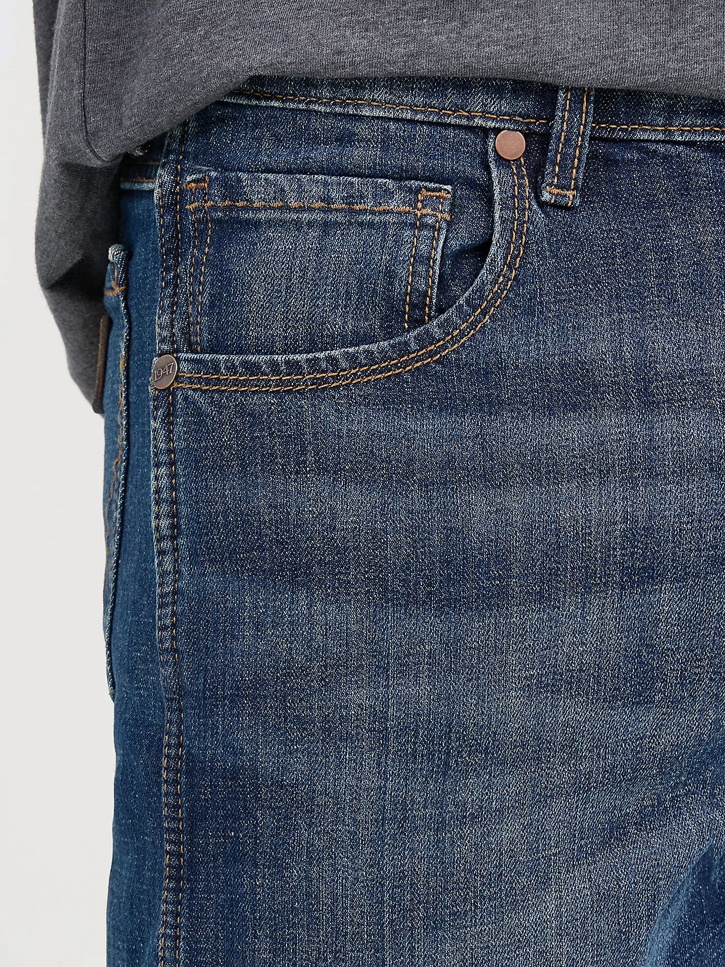 Wrangler Retro Relaxed Fit Bootcut Jean in Jackson Hole Wash