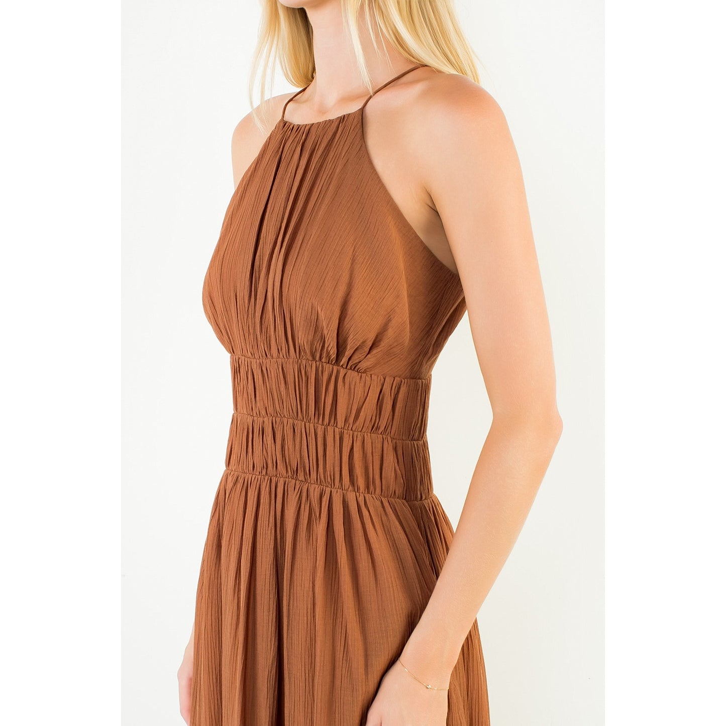 Sleeveless Crinkled Midi Dress in Brown