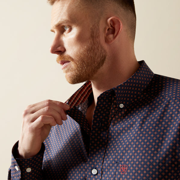 Ariat Wrinkle Free Briggs Classic Fit Shirt in Navy