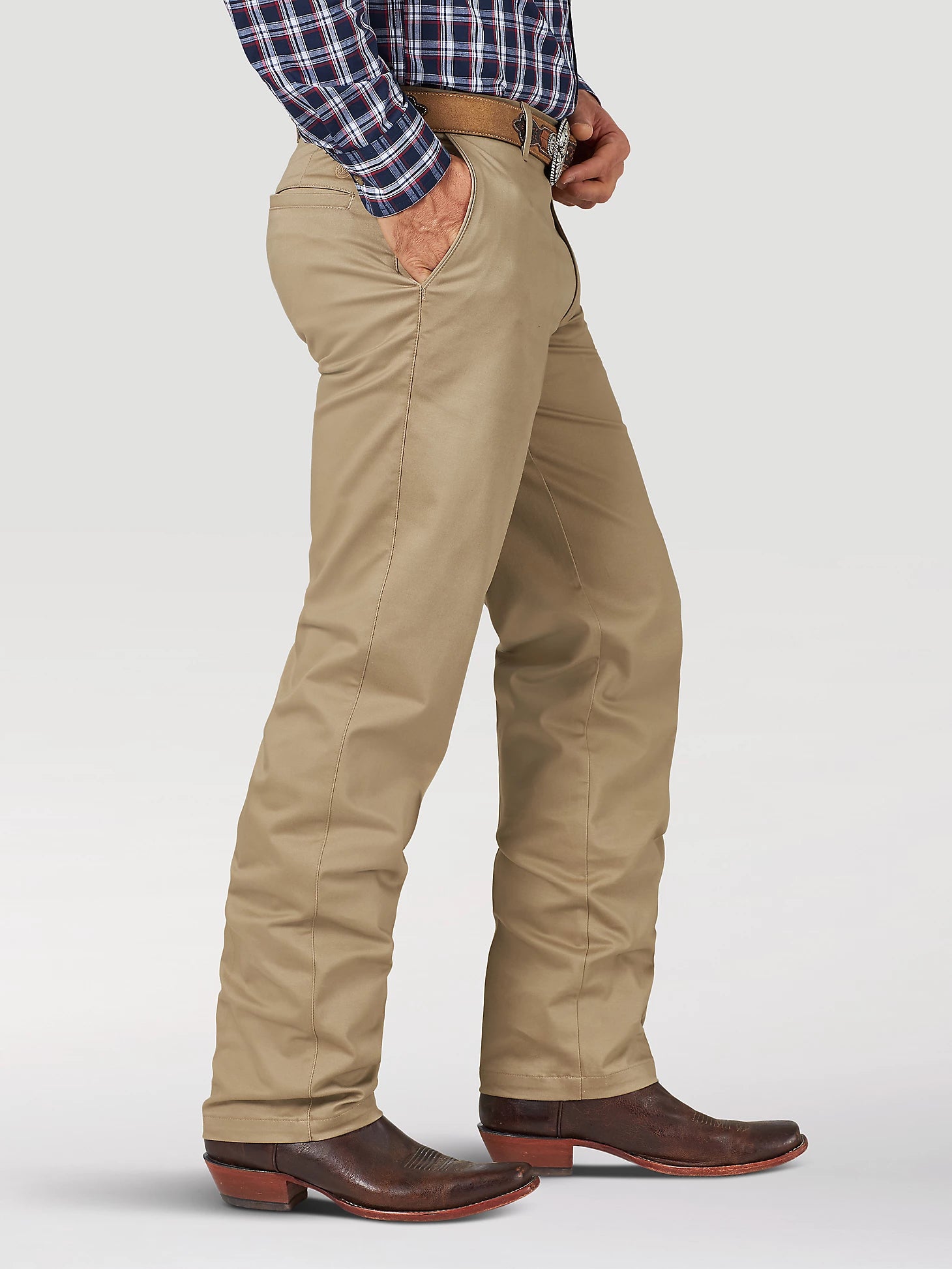 Wrangler Men's Casuals Flat Front Relaxed Fit Pants in Khaki