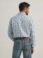 Wrangler Men's 20X Competition Advanced Comfort Two Pocket Western Snap Shirt in Sea Blue Plaid