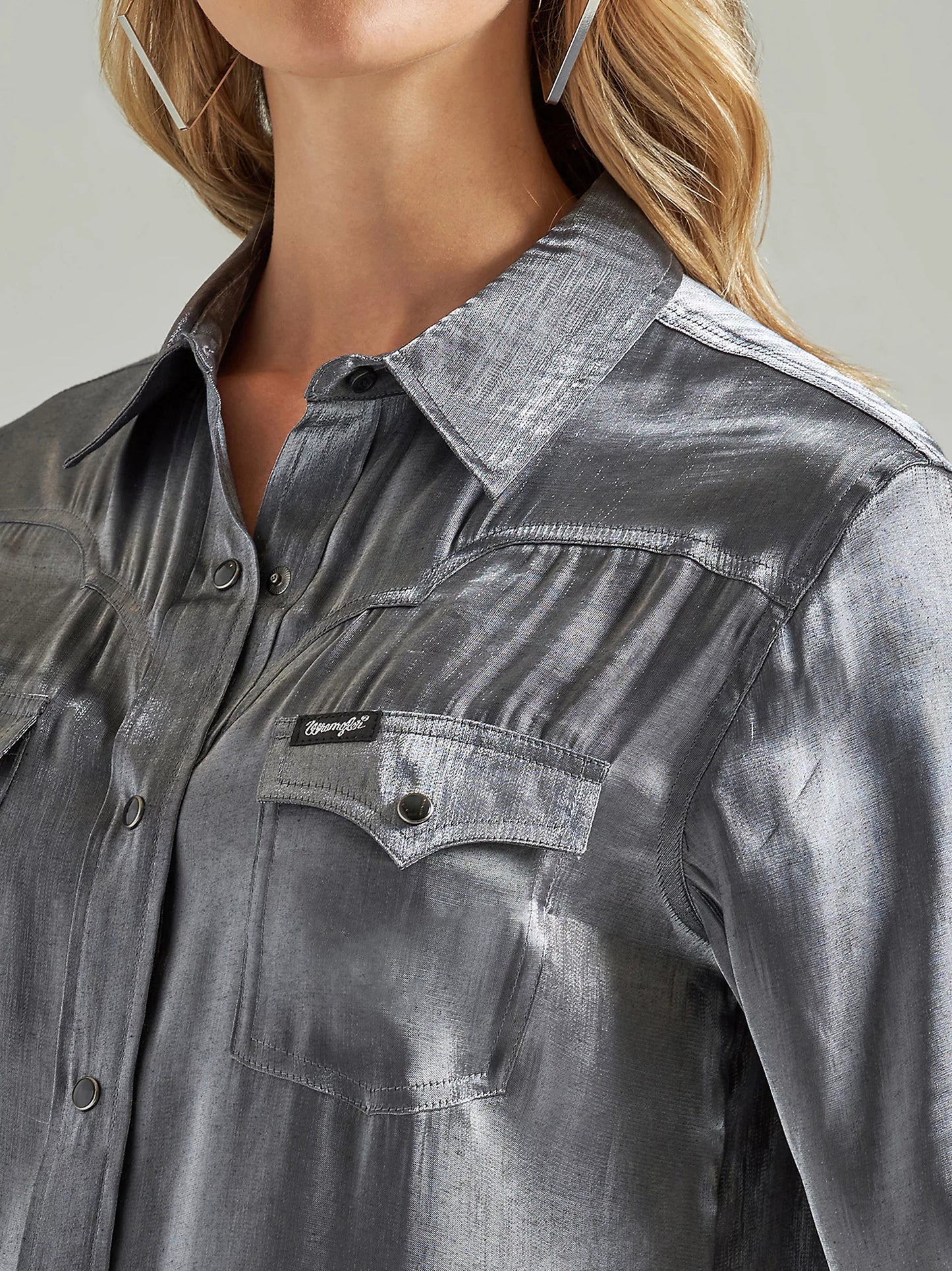 Wrangler Retro Party Western Snap Shirt in Metallic Silver