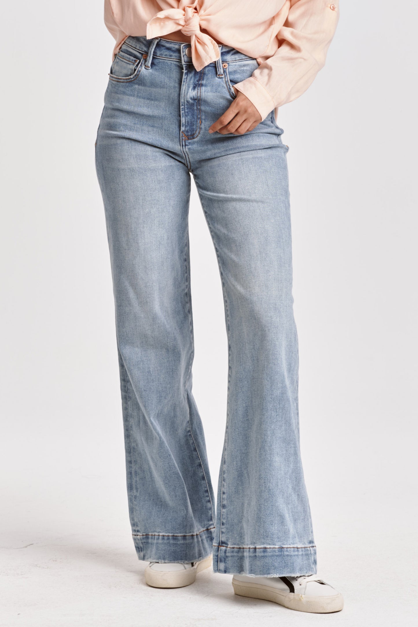 Dear John Fiona Mid Rise Wide Leg Jeans in Montilla