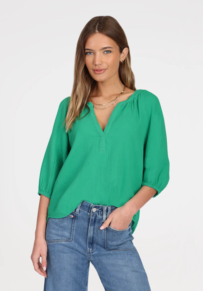 Dylan Jolie Top in Kelly Green