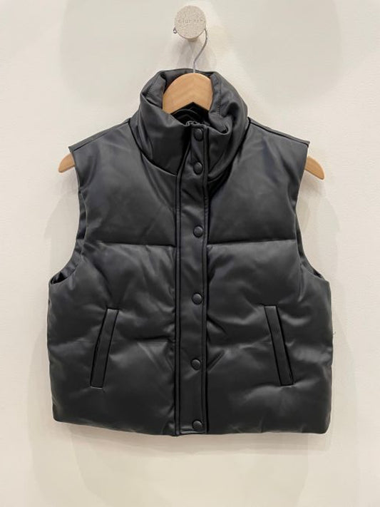 Everly Vegan Puffer Vest in Black