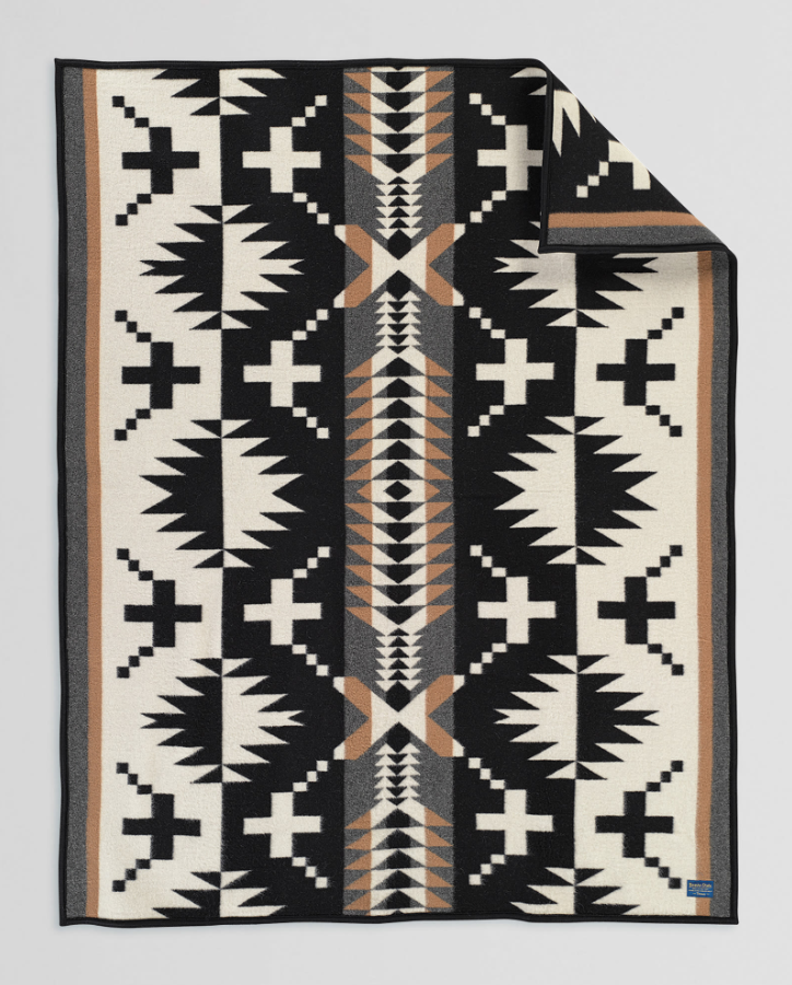Pendleton Spider Rock Black Throw – Cowboy Headquarters