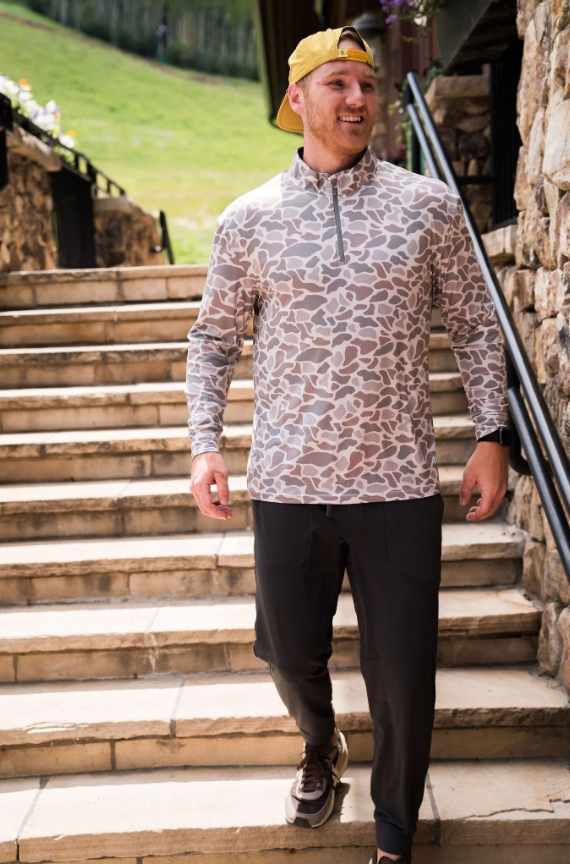 Performance QTR Zip Classic Deer Camo