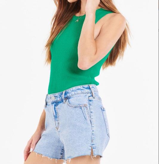Wmns High Neck Sleeveless Top